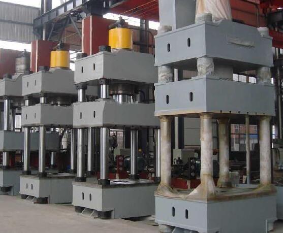 油壓機(jī)實(shí)拍